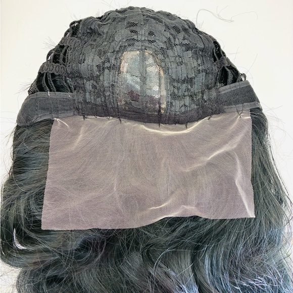 New Synthetic Black Wavy Hair Wig - Picture 5 of 6